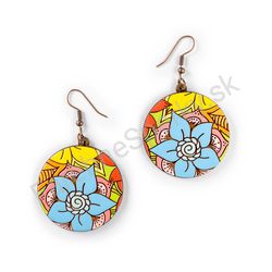 Vysiace drevené kruhové náušnice kvetinové - Hippie Blossom 17