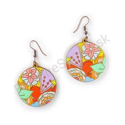 Vysiace drevené kruhové náušnice kvetinové - Hippie Blossom 21