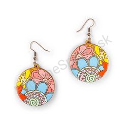 Vysiace drevené kruhové náušnice kvetinové - Hippie Blossom 23