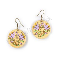 Drevené visiace kvetinové náušnice - Floral Elegance (kruhové), fialové