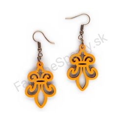 Drevené visiace čipkované náušnice - Fleur De Lis (nepravidelné), oranžové